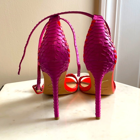 🌈🤤🤤🌈Gorgeous 🌈🌈 snake open heels - Picture 4 of 6